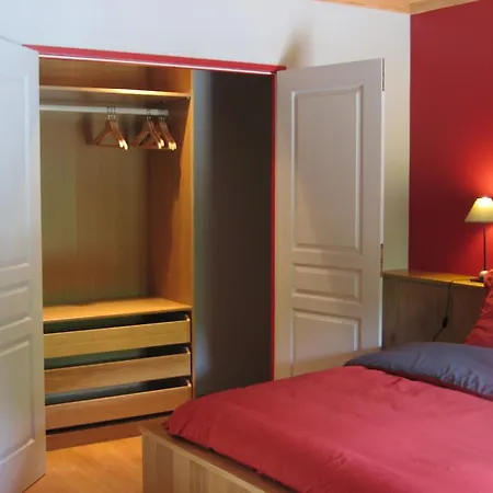 Chambres D'hotes Elementaire Oda ve Kahvaltı Charensat