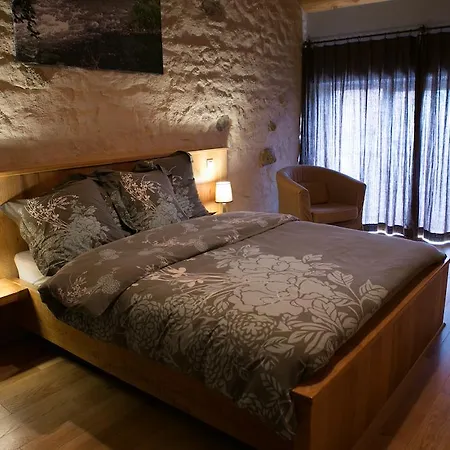 Chambres D'hotes Elementaire Oda ve Kahvaltı